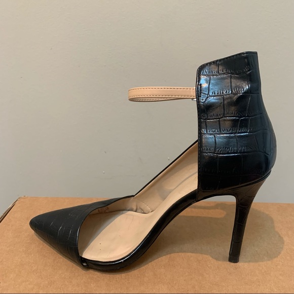 ⭐️ Zara Genuine Leather Croc Pumps - Picture 9 of 10